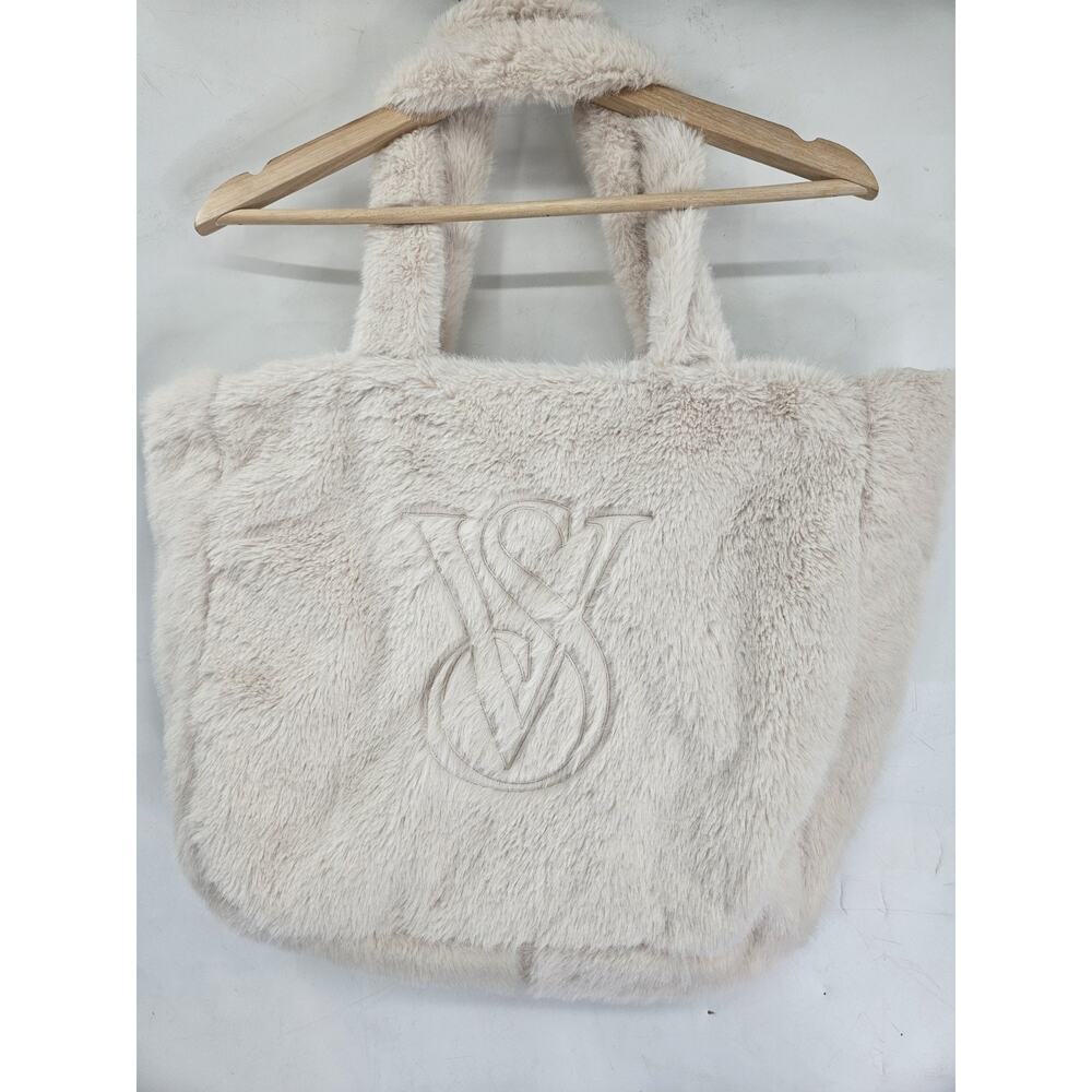 Victoria’s Secret Cream Sherpa Faux Fur Large Logo Tote Bag Zipper